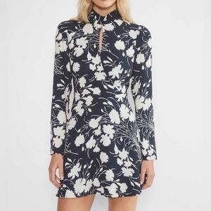Aritzia Wilfred Lola Crepe Dress